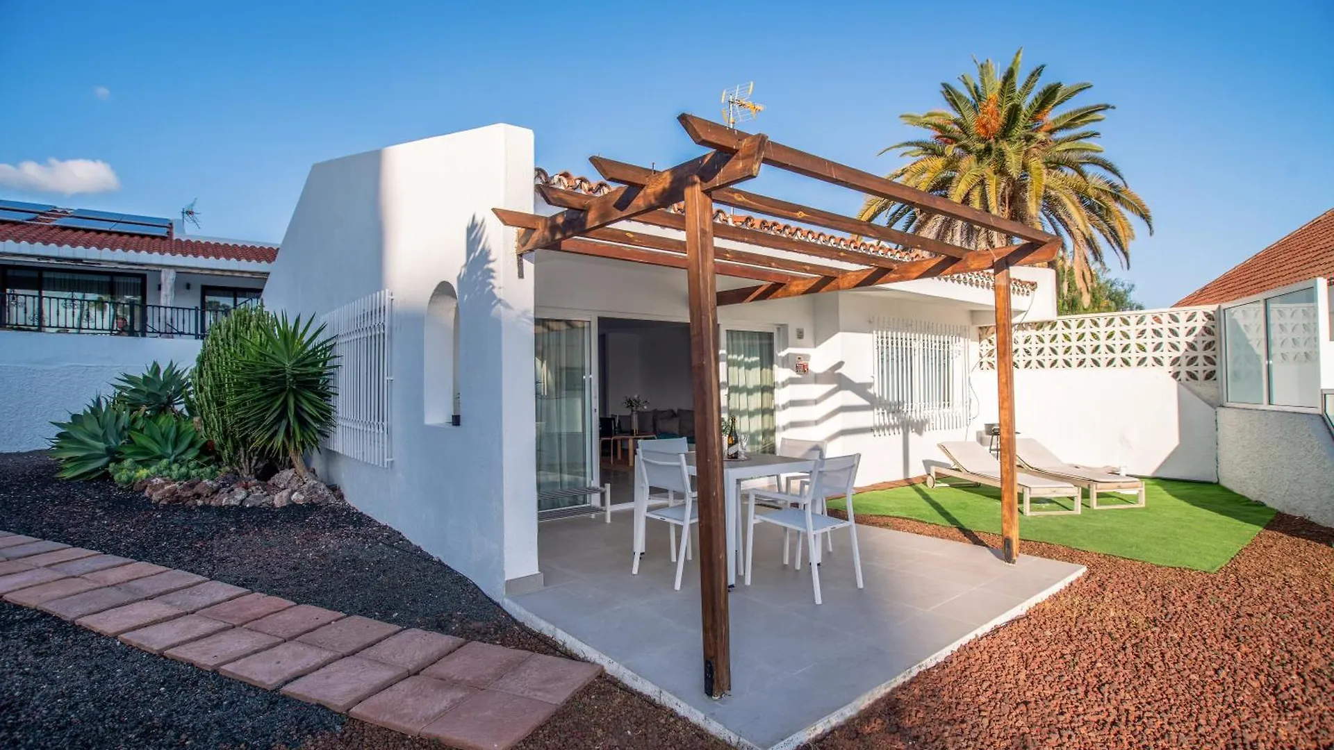 Appartement Newly Refurbished Bungalow In Prime Location Playa de las Américas