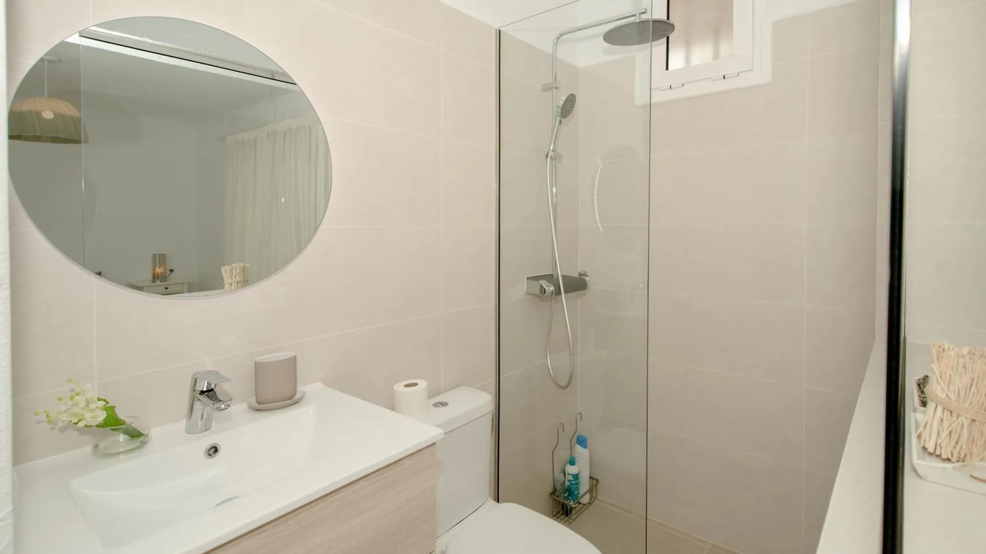 Newly Refurbished Bungalow In Prime Location Playa de las Américas