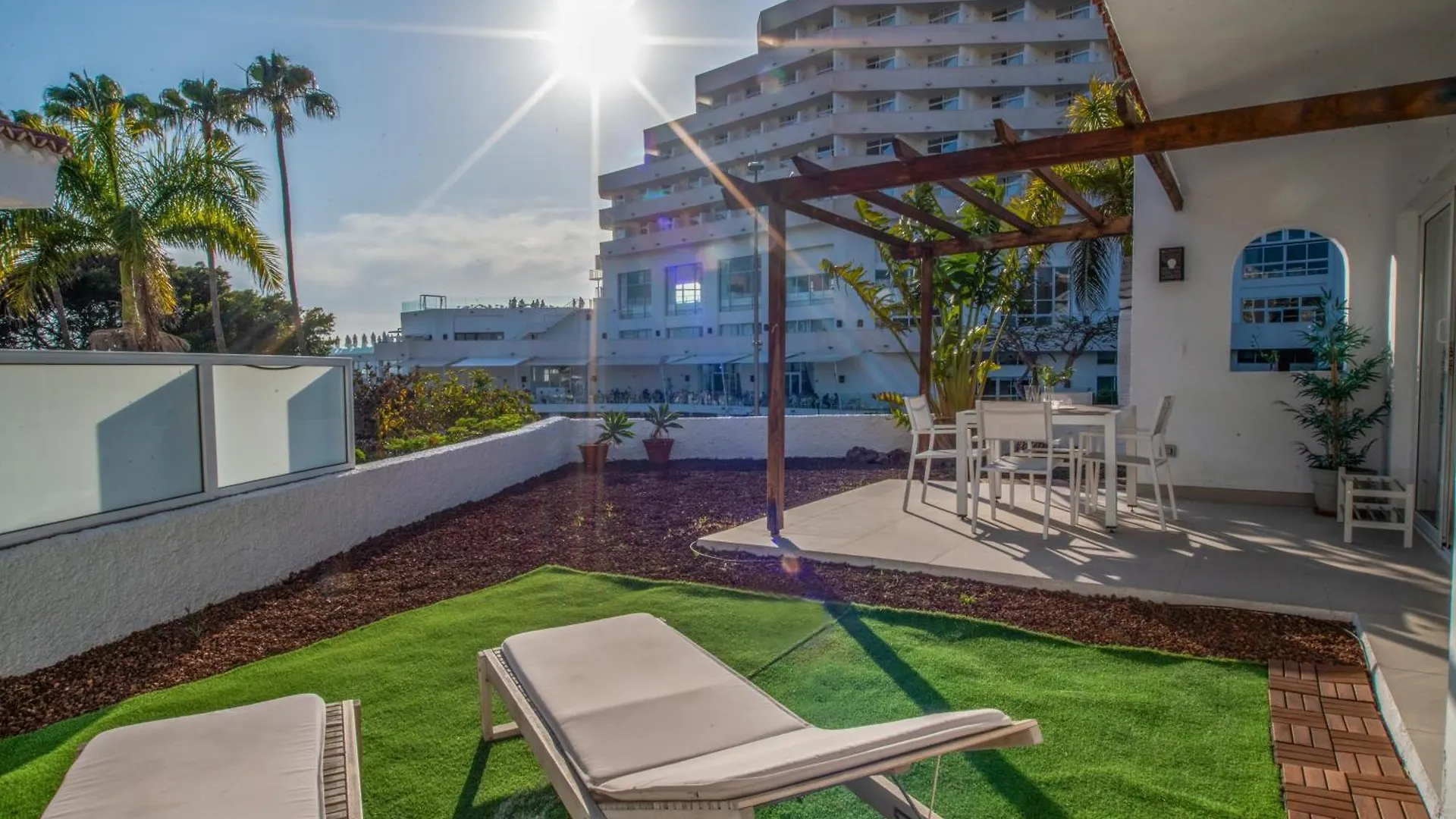 Newly Refurbished Bungalow In Prime Location Playa de las Américas 0*,